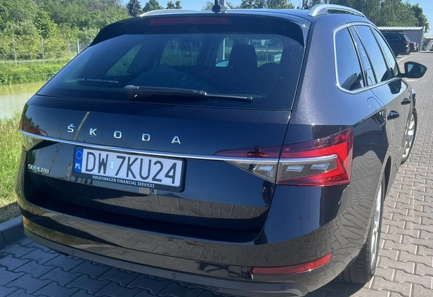 Skoda Superb cena 86600 przebieg: 196600, rok produkcji 2020 z Poznań małe 106